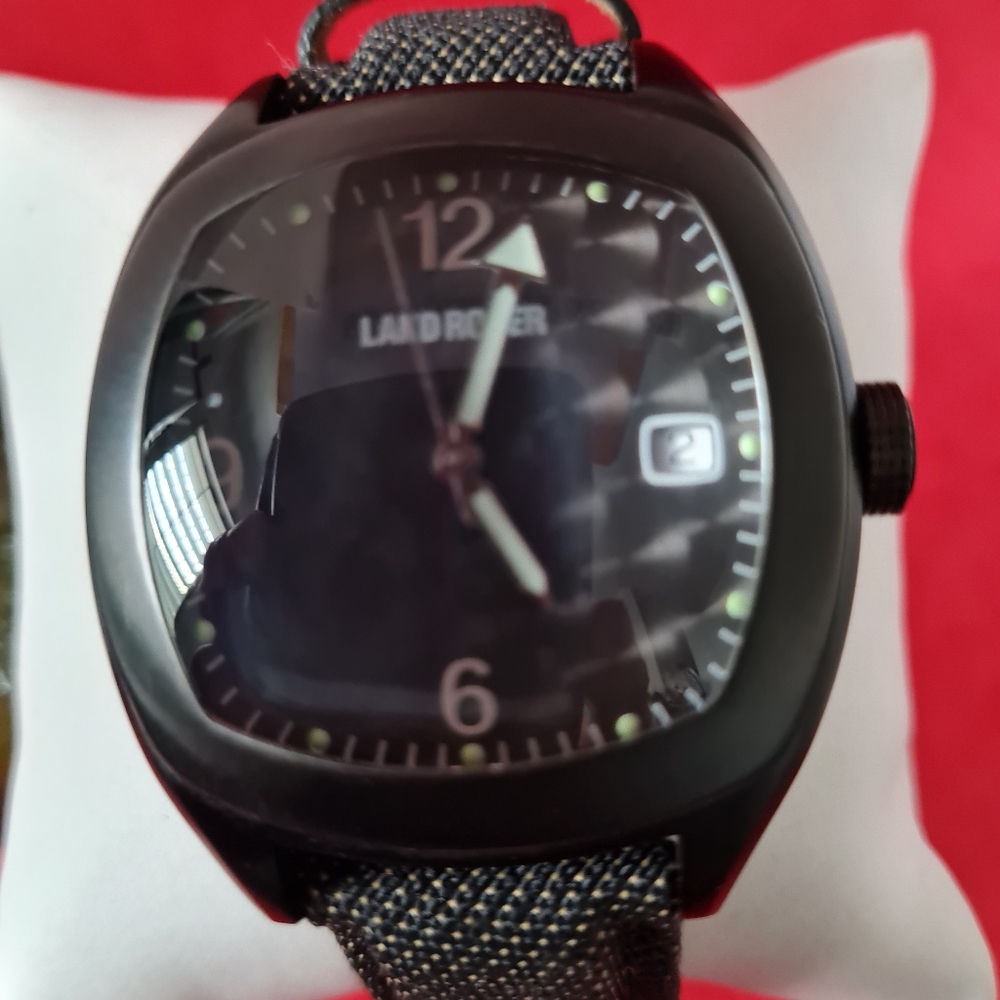 Land Rover watch -